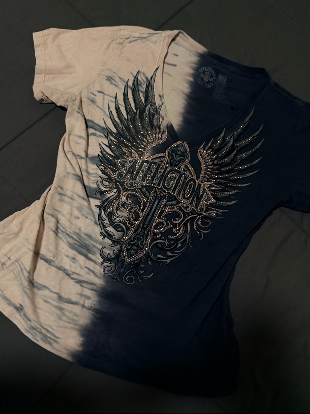 Affliction woman  Two-Tone Winged Cross Graphic Tee - Blue & Cream
